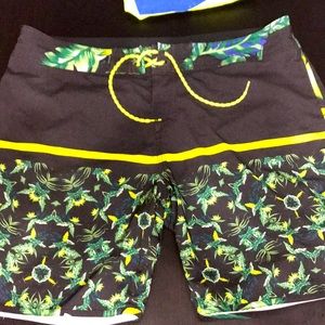 Quicksilver bermudas 3 pieces